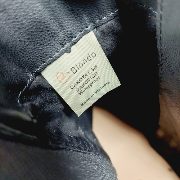 NEW Blondo Dakota Black Leather Side Zipper Buckle Waterproof Ankle Boots W562 - Picture 11 of 12